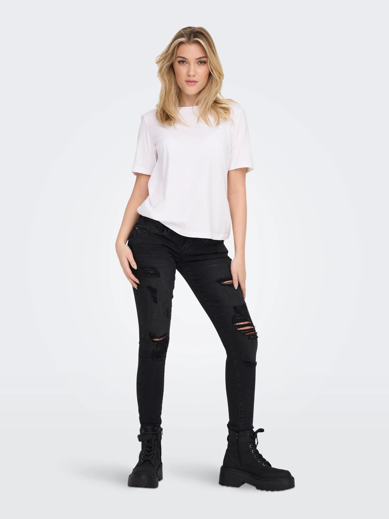 Regular Fit Tee