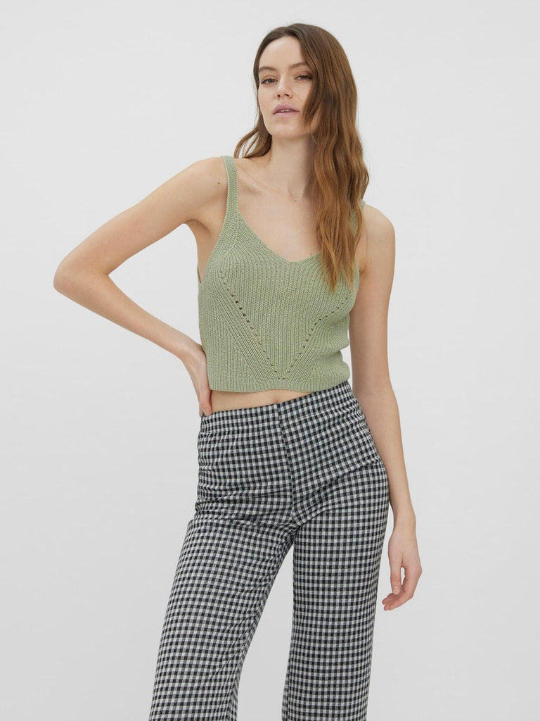 New Henja Sleeveless Knit Top