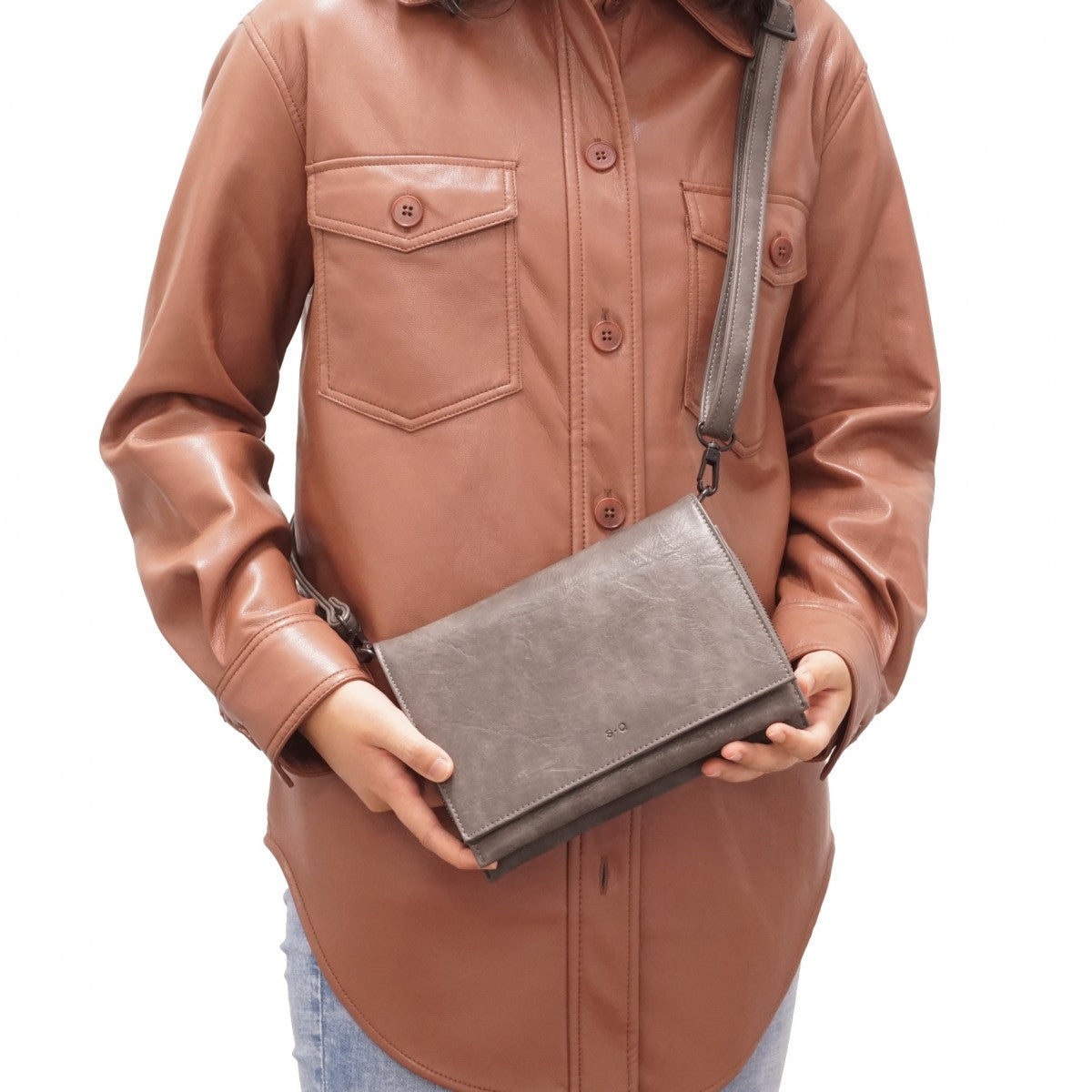 Nita Crossbody Wallet