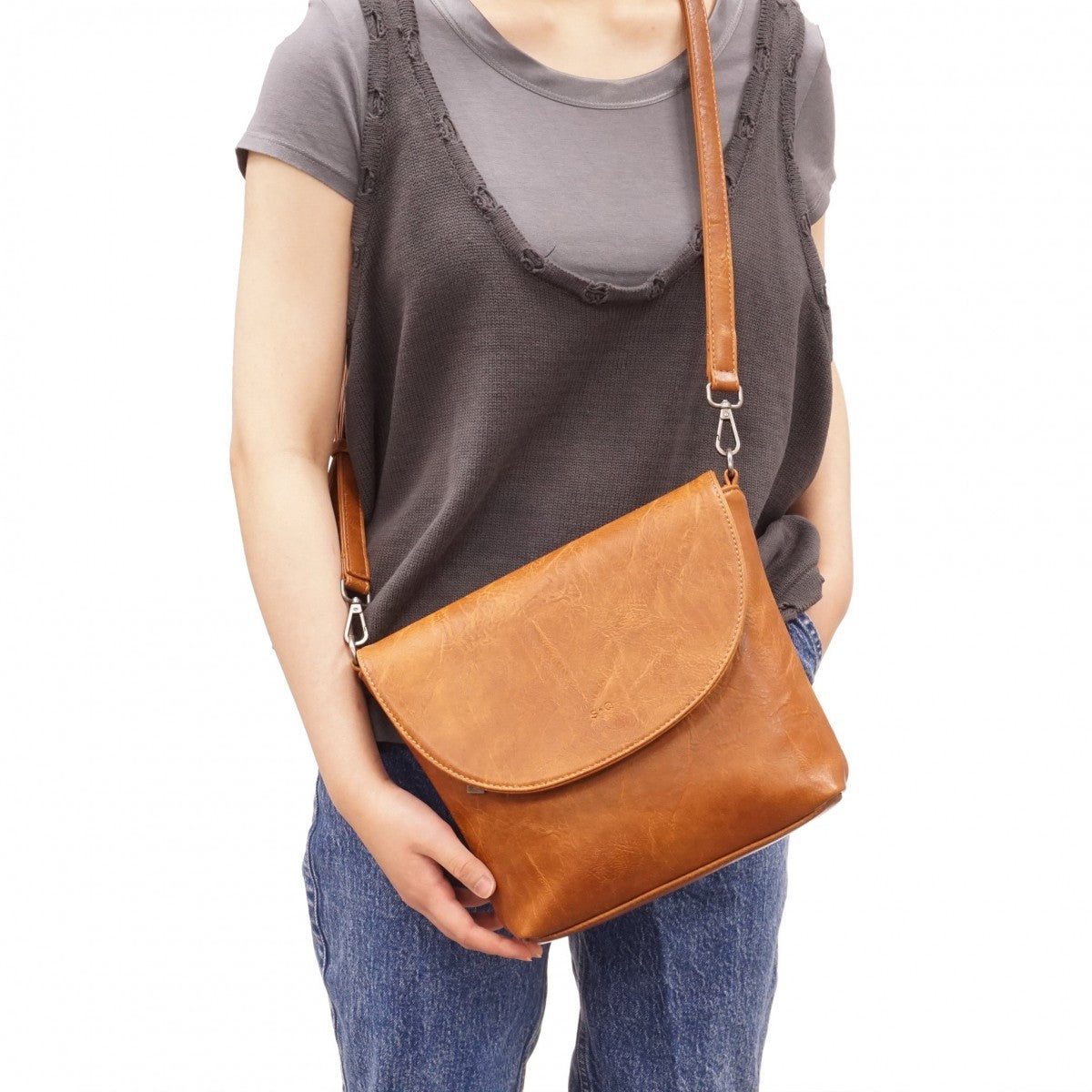 Zoe Crossbody