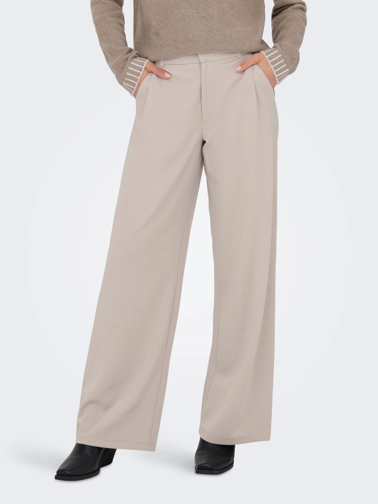 Relaxed Pants