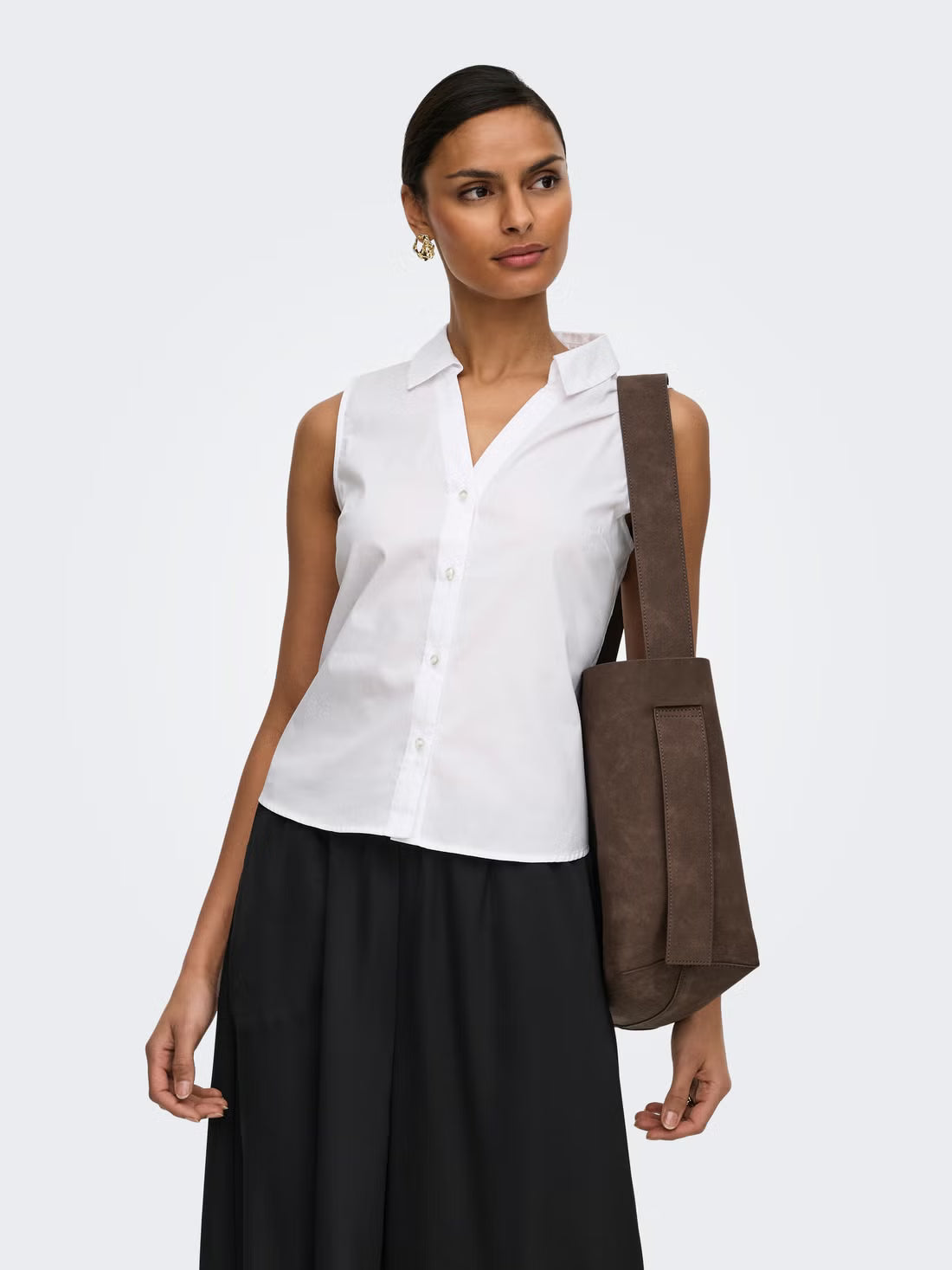 Sleeveless Button-up Shirt