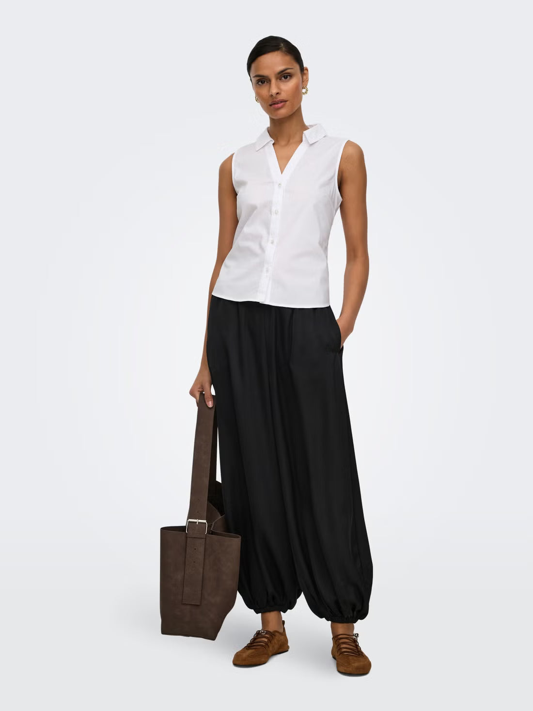 Sleeveless Button-up Shirt