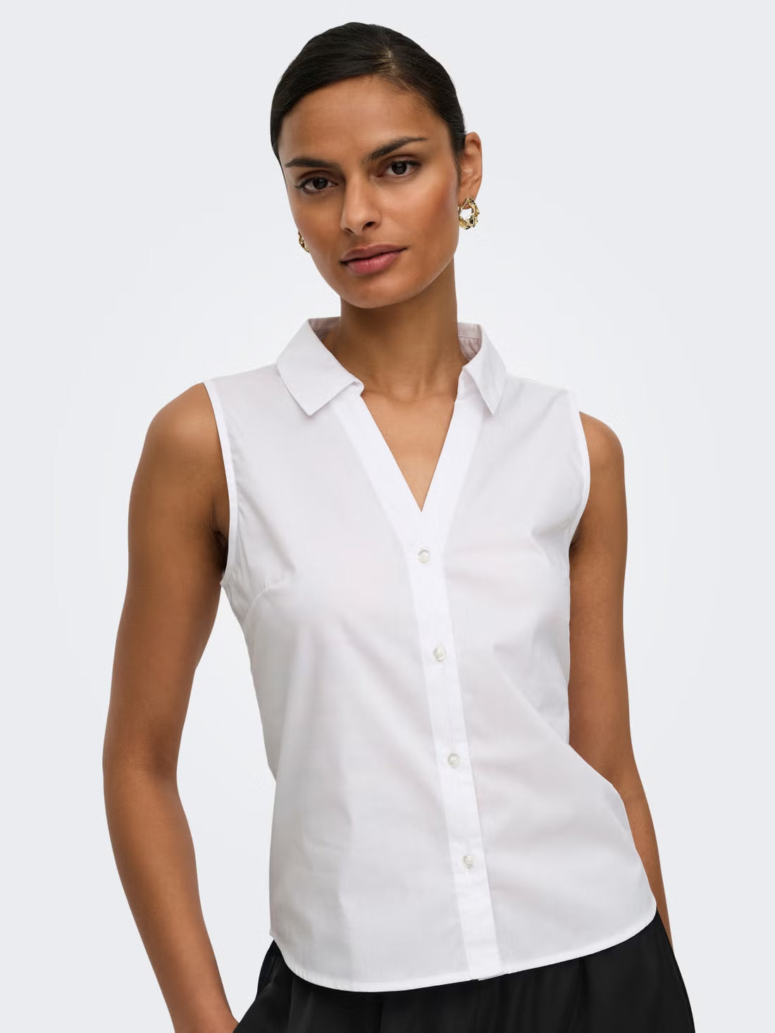 Sleeveless Button-up Shirt