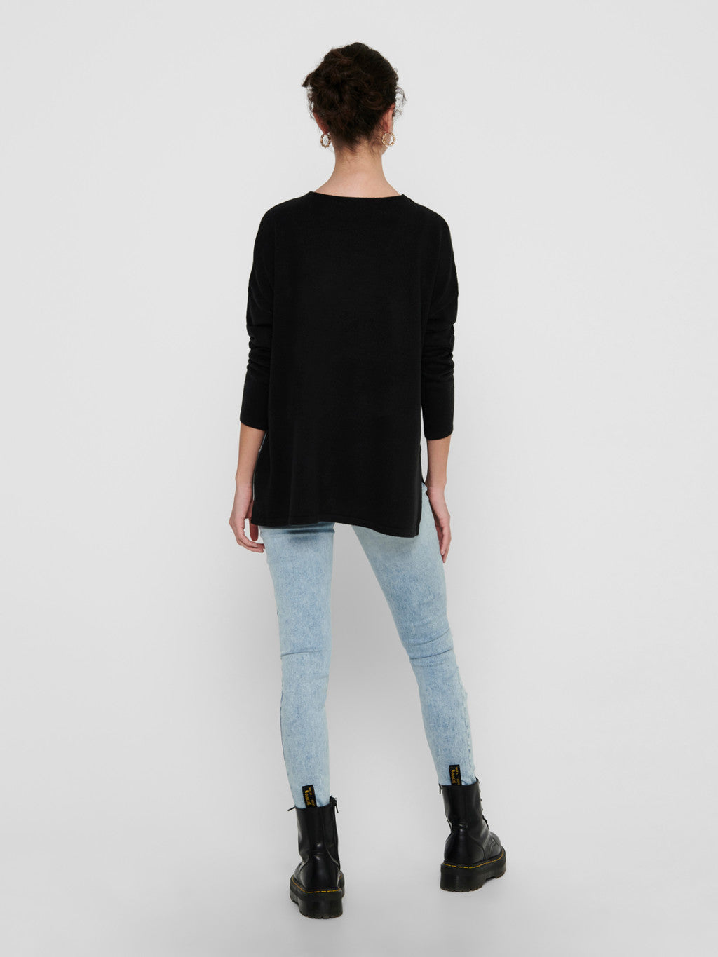 Amalia V-neck Sweater